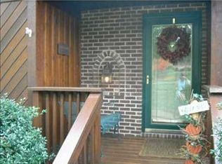 12 Danbury Dr, Greensburg, PA 15601