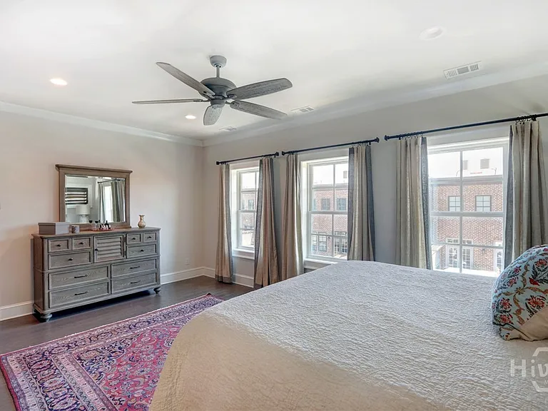 421 Port St — Photo 24