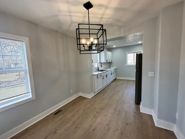 215 E North St, Kalamazoo, MI 49007