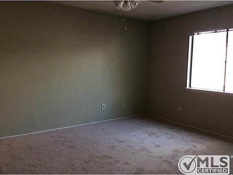 5th image of 419 Cambria Dr