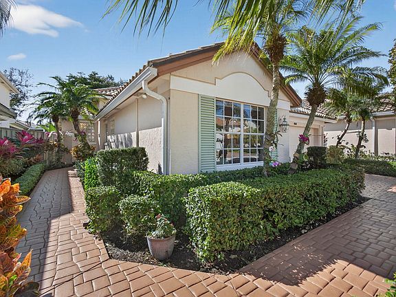 2nd image of 951 Augusta Pointe Drive