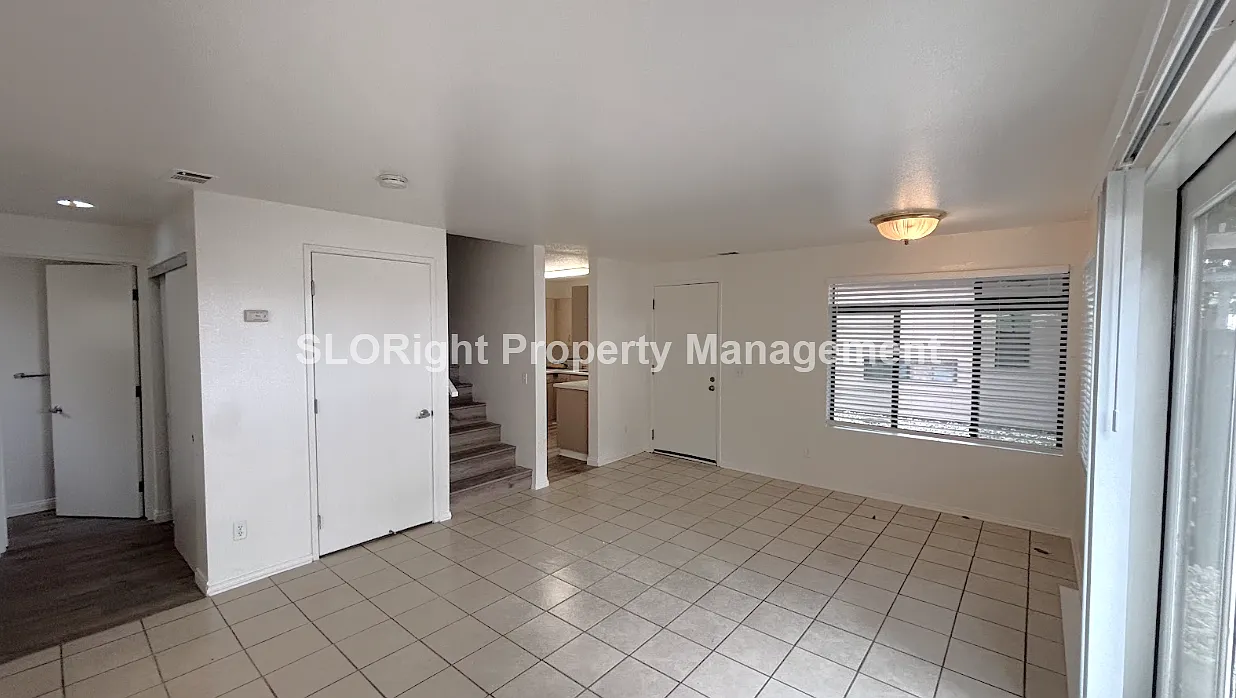 3 bed, 1.5 bath, $2,400 — Photo 2