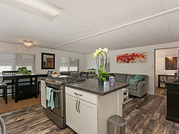 2nd image of 2907 S Santa Fe Ave Spc 23
