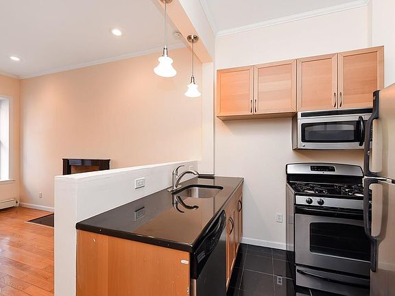 5th image of 206 E 124th St APT 1A
