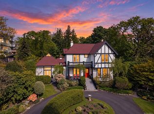 1648 Rockland Ave, Victoria, BC V8S 1W7
