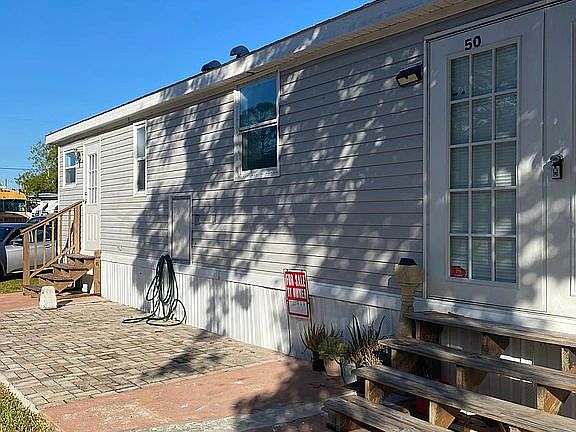 2nd image of 2020 Queen St Unit 50