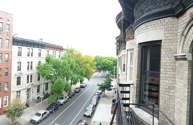 Rented by Mendy Realty Inc | media 64