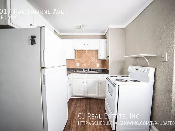 3rd image of 7017 Hawthorne Ave