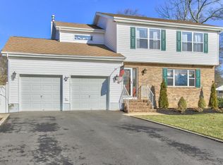 1 Helen St, Bayville, NJ 08721