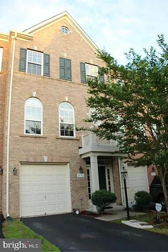 24706 Kings Canyon Sq Photo 1