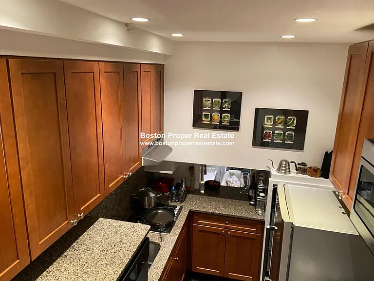 113 Beacon St #7 — Photo 15