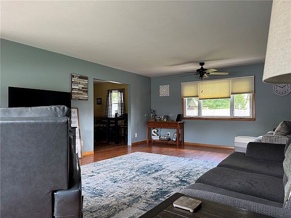 5th image of 110 Northwood Dr