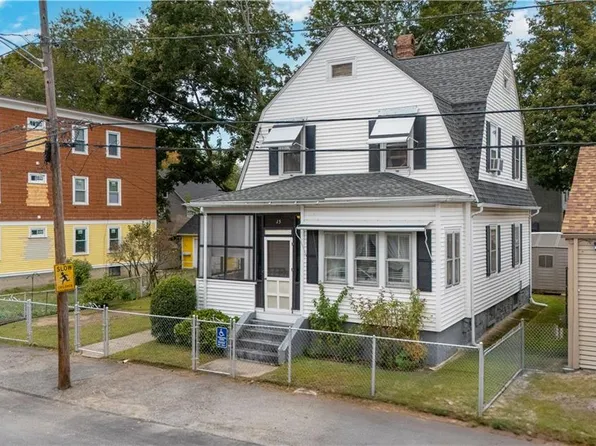 15 Redfern St, North Providence, RI 02911