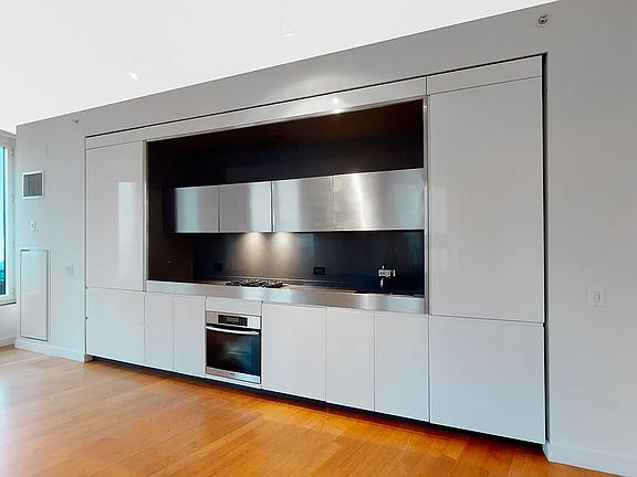 5th image of 15 William St APT 33E