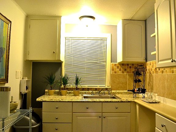 3rd image of 13325 Tukwila International Blvd