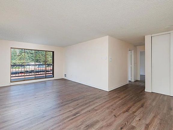 5th image of 45 Eagle Crest Dr APT 407
