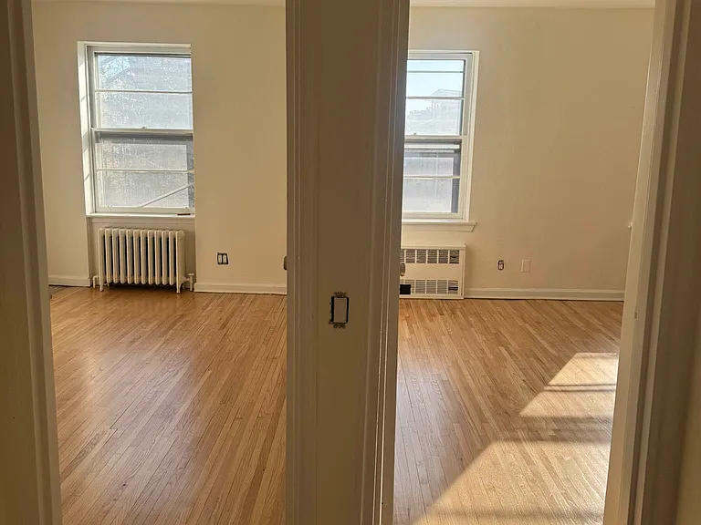 231 Clinton St #4 — Photo 8