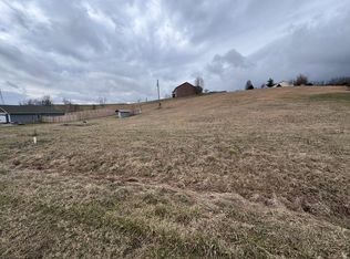 Bridle Dr, Abingdon, VA 24210