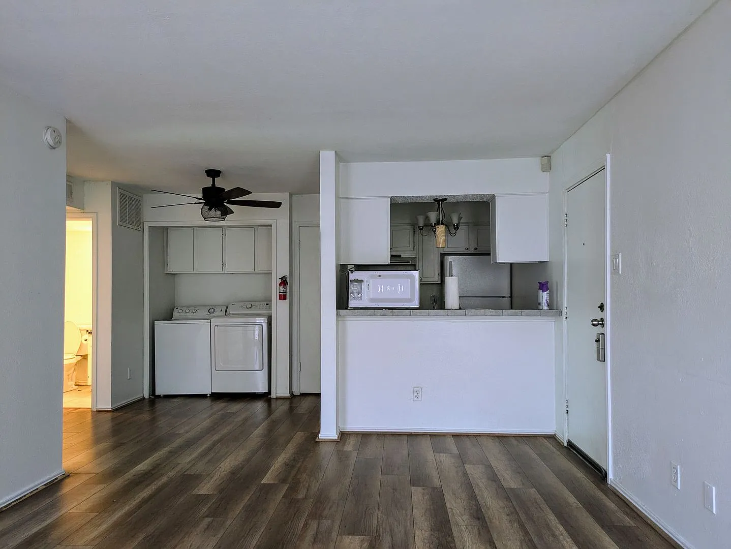Perfect home to start your own journey! 1 bedroom Home in Dallas — Photo 2