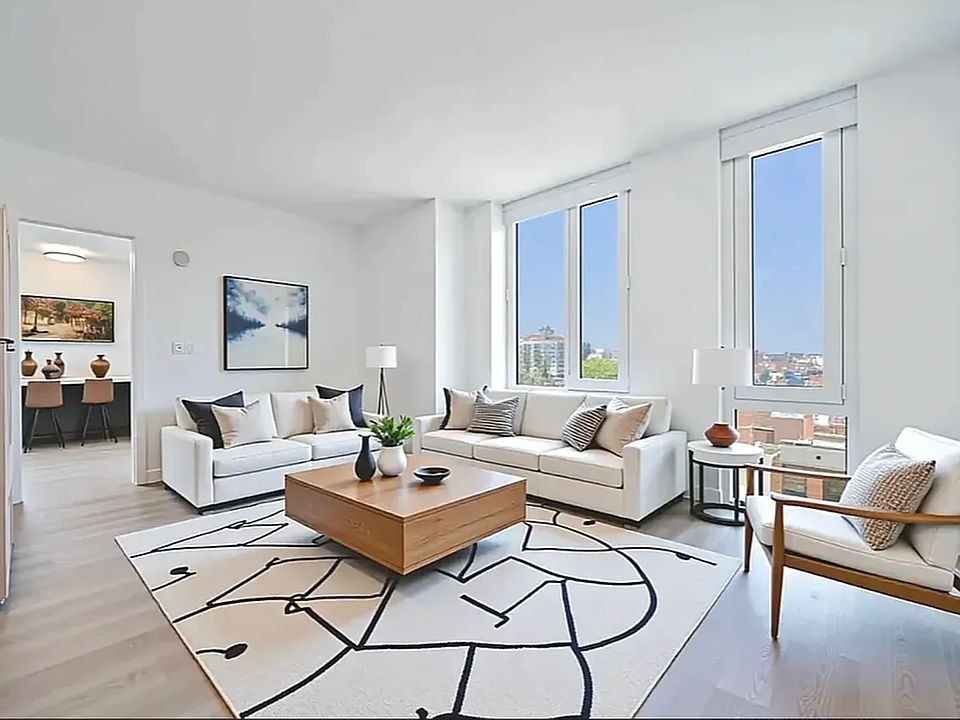 1st image of 2455 3rd Ave #Phz