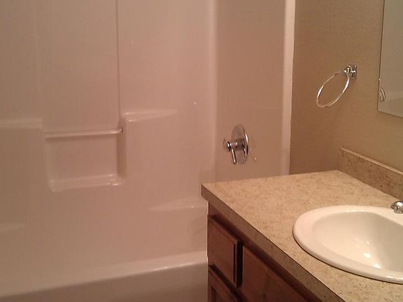 Main bath off of hallway.