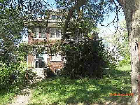 4062 Carter