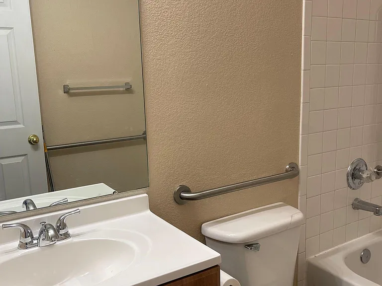 983 Canary Ct — Photo 36