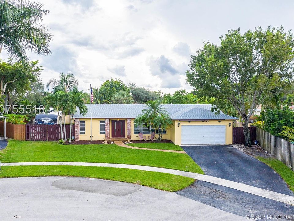 1st image of 8742 SW 51st Pl