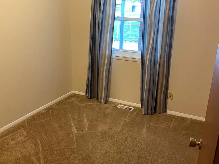 2526 Rochester Ave — Photo 12