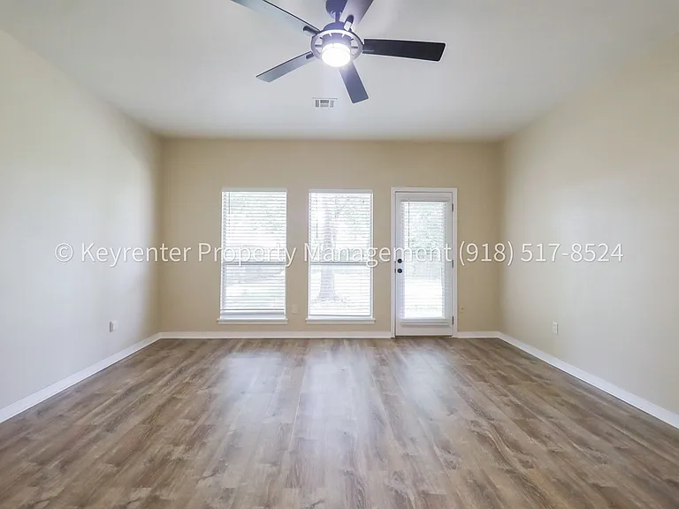 806 W 118th St S — Photo 31