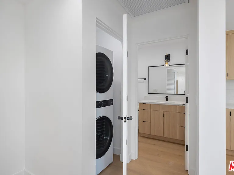 1332 Mohawk St — Photo 21