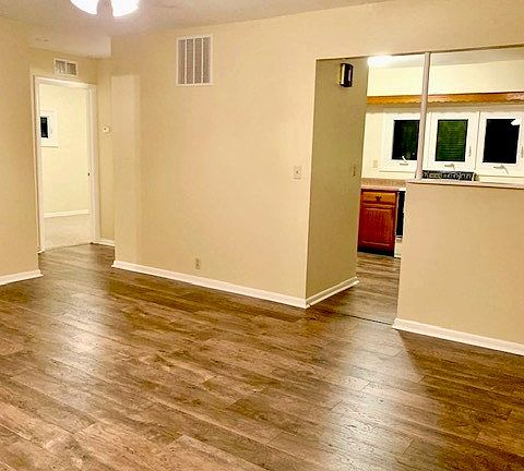 4th image of 1323 Trachsel Ave