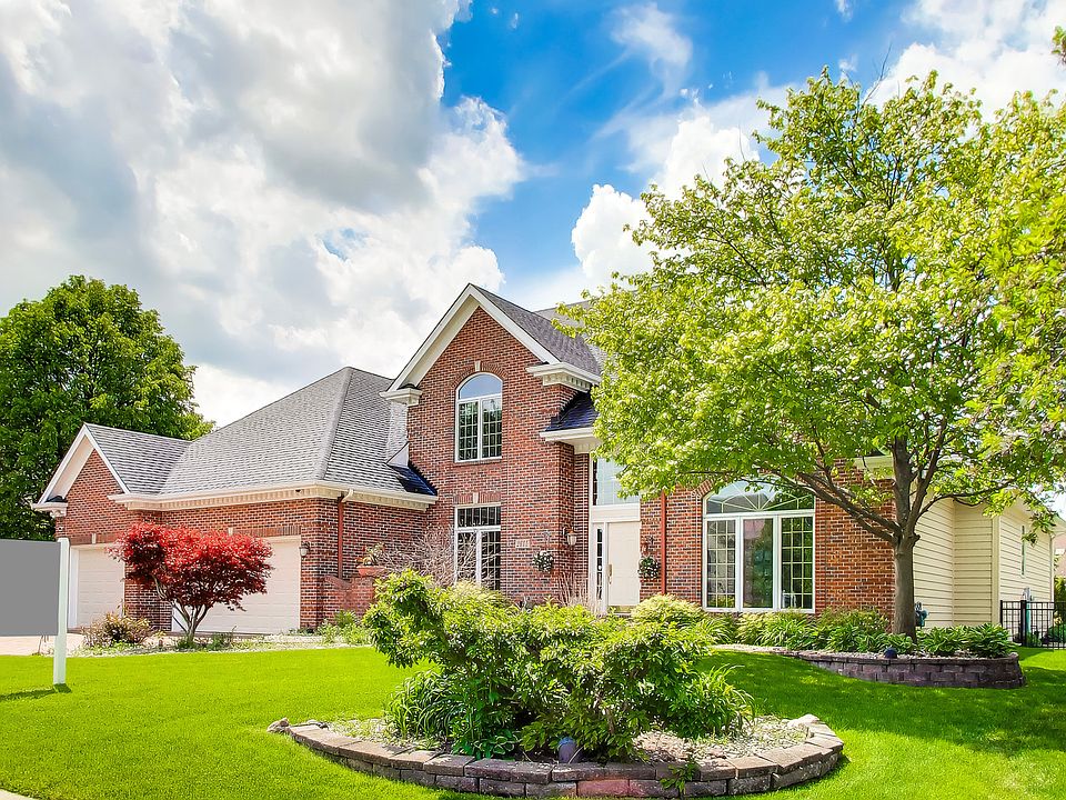 1st image of 2615 Saddlebrook Dr