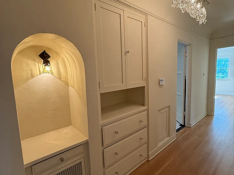 1532 N Columbus Ave — Photo 9