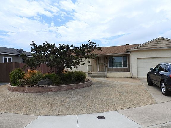 3rd image of 2918 Havasupai Ave