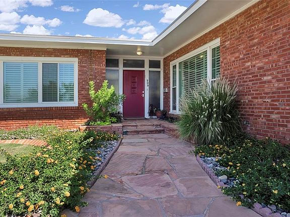 3rd image of 709 La Cruz Dr
