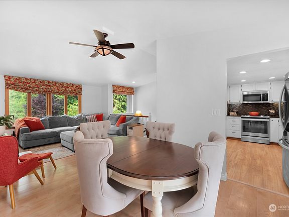 3rd image of 12707 18 Street SE