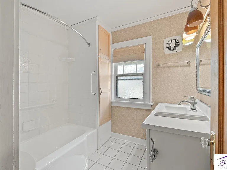350 N 41st St — Photo 11
