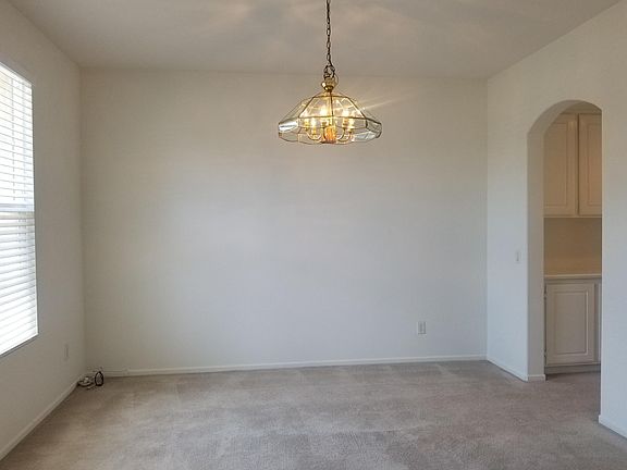 4th image of 26134 Pine St