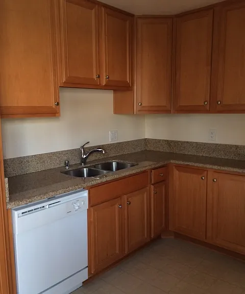 La Mesa Terrace Apartments — Photo 5