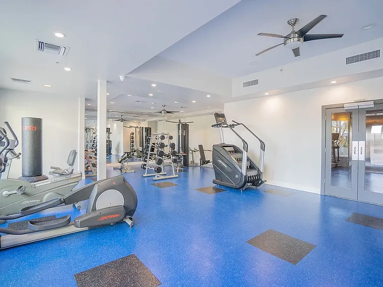 945 E Playa Del Norte Dr #2010 — Photo 2