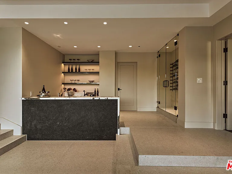 16838 Oak View Dr — Photo 37