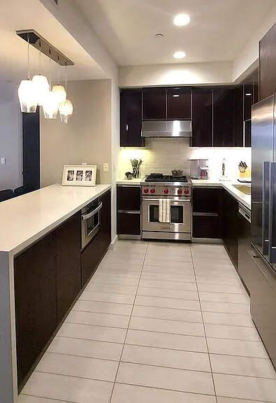 441 S Barrington Ave #303 — Photo 8