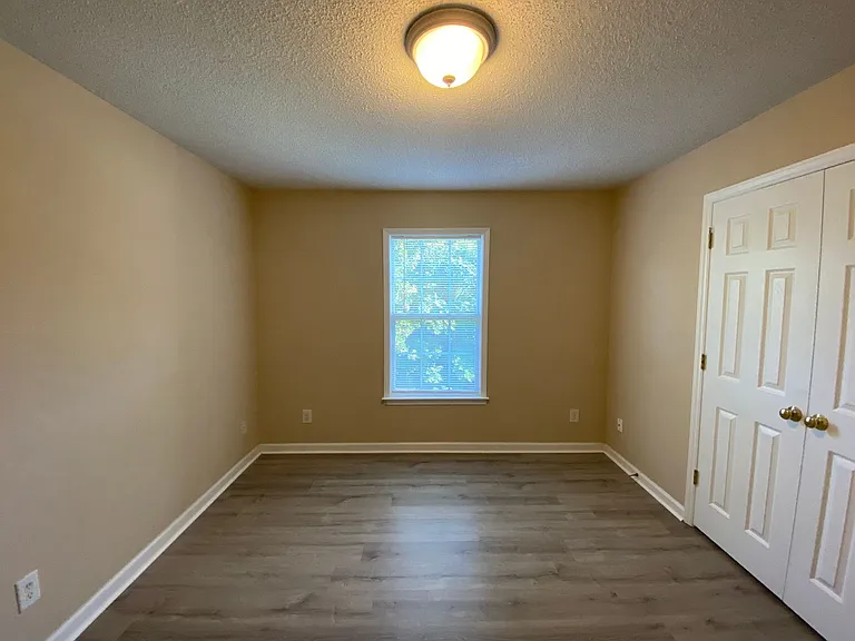 533 Scholastic Ct — Photo 19