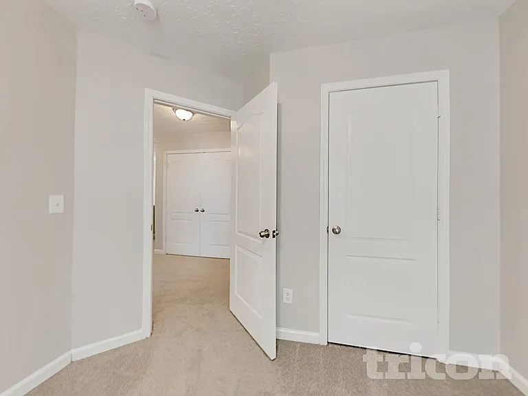 8132 Brookbend Dr — Photo 13