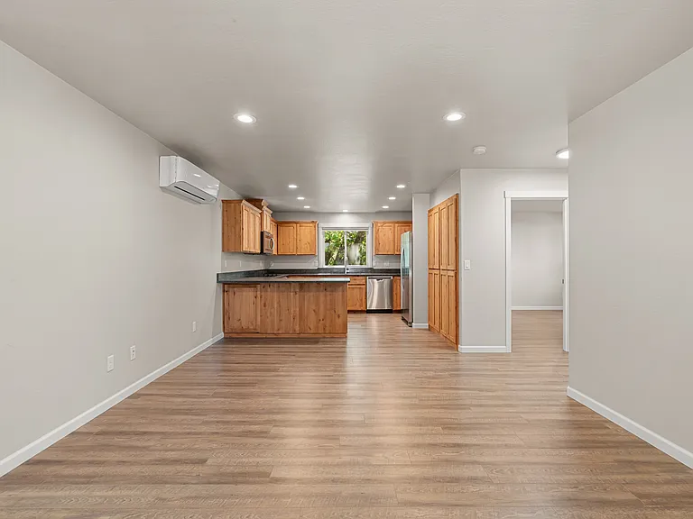 459 Hudson Ln — Photo 24