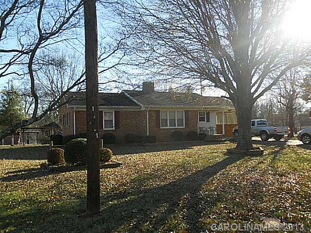 1st image of 343 Highland Dr