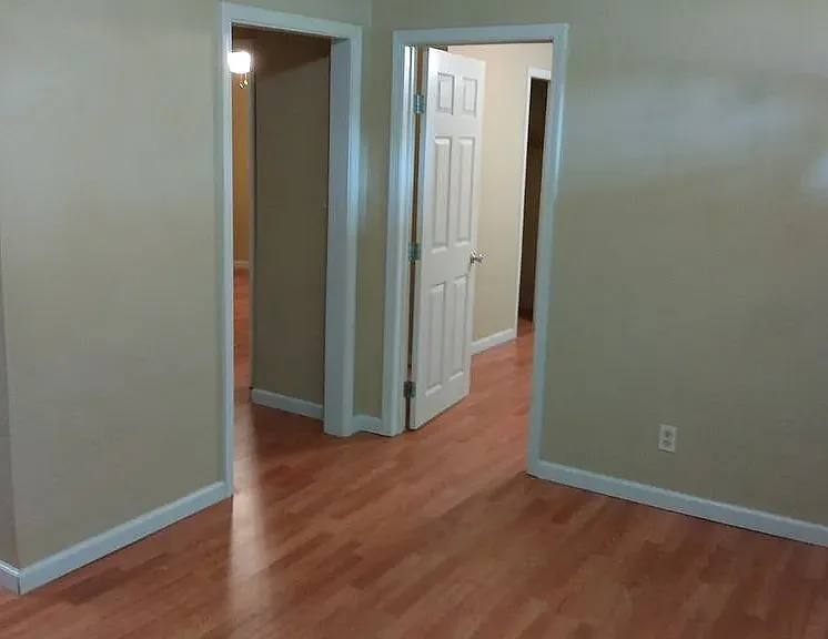 115 E Florida St — Photo 5