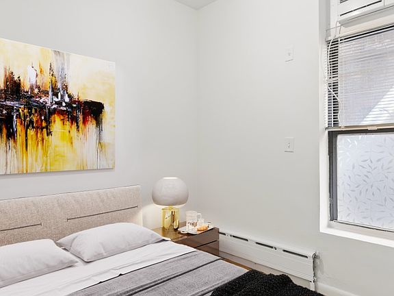 5th image of 70 W 11th St APT 2W