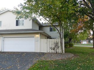 7608 Rimbley Rd, Woodbury, MN 55125